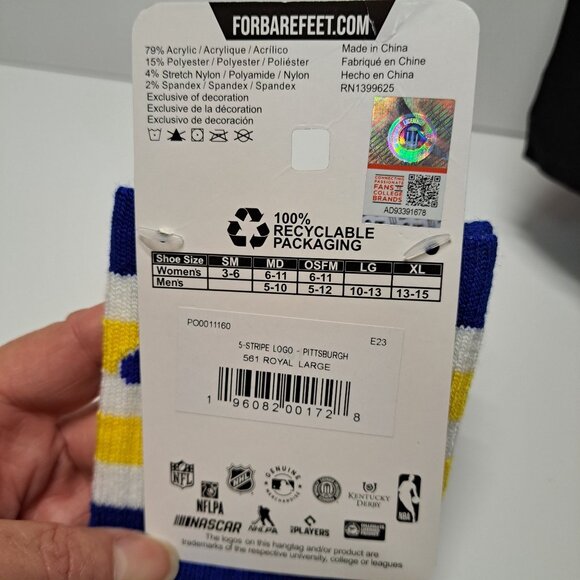 NEW Pitt Panthers Crew Socks L Moisture Wicking Blue/Yellow Polyester/Spandex - Picture 3 of 4